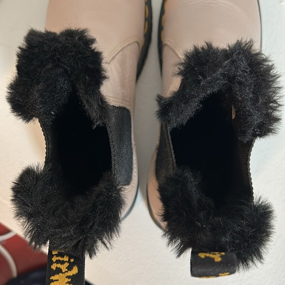 Dr. Martens Light Pink Faux Fur Lined Slip On Boots, Size US 7 - Picture 4 of 6